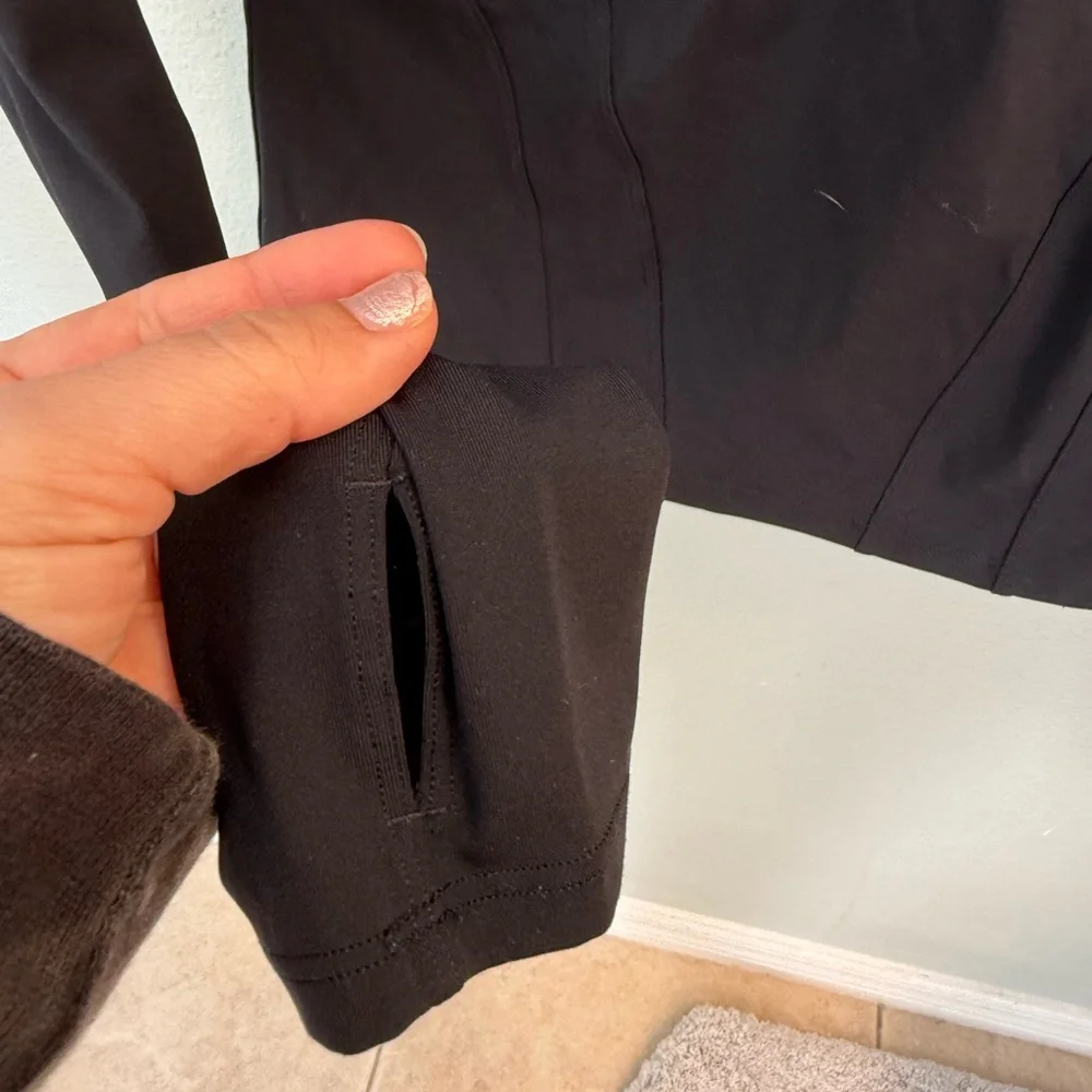 Lululemon black Luxtreme Running Half-Zip - Picture 5 of 9